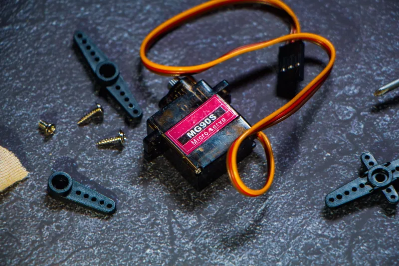 When Plastic Gets Old: Diagnosing and Replacing Brittle Suspension Parts Before They Ruin Your Next Race